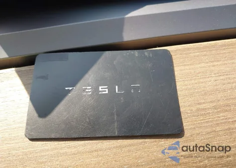 2021 Tesla Model Y Long Range Dual Motor All-Wheel Drive из США, поврежденный, VIN 5YJYGDEE3MF087815